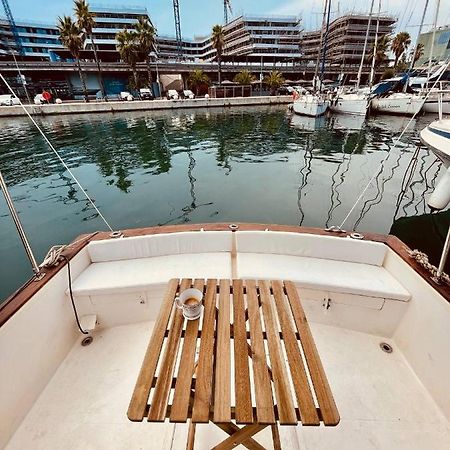 Hotel Stylish 80'S Fishing Boat Sant Adrià de Besòs Exterior foto